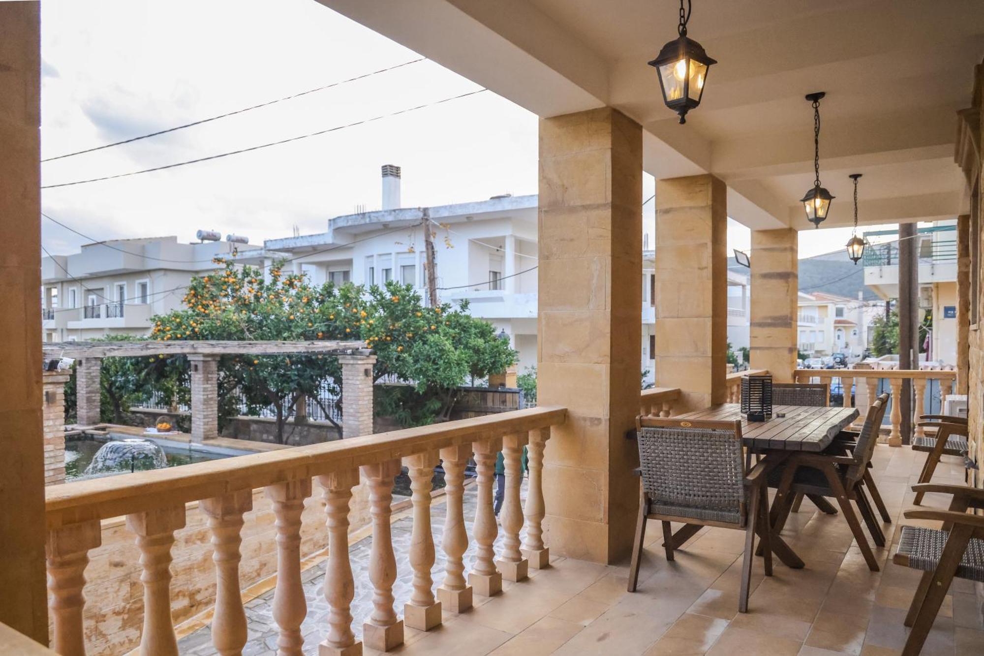 כיוס Archontiko Frideriki Luxury Apartments מראה חיצוני תמונה