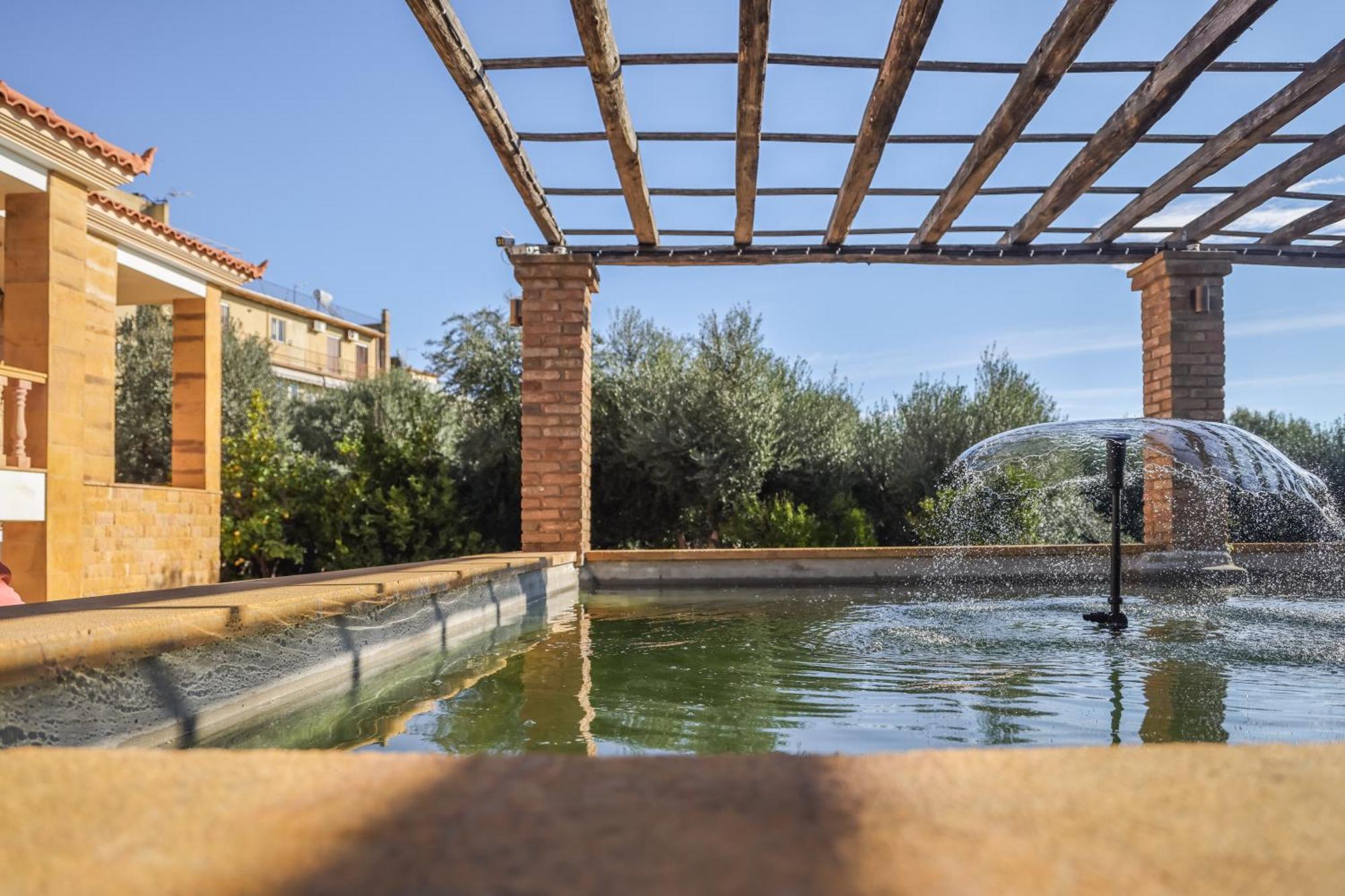 כיוס Archontiko Frideriki Luxury Apartments מראה חיצוני תמונה